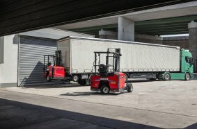 The FLS 25 and FLM 25 from the FL range. Both models are also available in fully electric versions and can be mounted at the rear of the carrier vehicle.