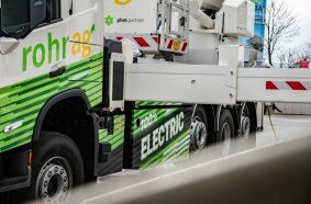 World premiere at Bauma 2025: Bronto Skylift and Designwerk present the first fully electric truck mounted aerial platform with a working height of 56 metres