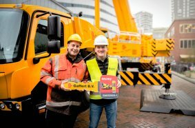 Twan Mathijssen, crane driver at Gaffert (left); Niek Brabers, Manitowoc sales manager in the Netherlands (right).
