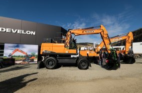 Develon machines at steinexpo