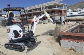 Bobcat E17z mini excavator