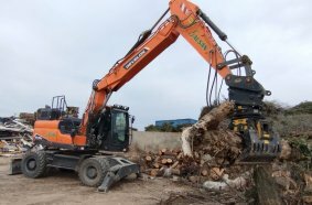 Alsan Gestión Servicios Boosts Productivity with new Develon DX190W-7 Excavator