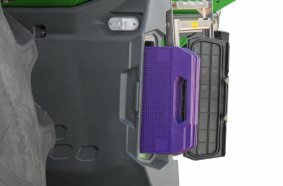 The mobile EasyCheck test kit now fits neatly into the integrated transport boxes. There is no need for cumbersome transport in the cab.