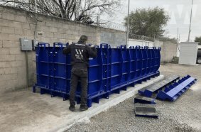 Mold for rigid frame