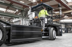 Ergonomic and generously sized tread surfaces ensure safe and comfortable access.