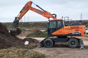 Alsan Gestión Servicios Boosts Productivity with new Develon DX190W-7 Excavator