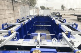 Mold for rigid frame