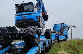 Unloading in mountainous terrain at over 3,000 m above sea level – no problem for the MPA.