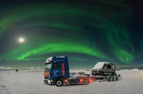 Premiere at the Arctic Circle: VEGA’s eActros 600 conquers the eNordkapp Challenge as the first battery-electric truck