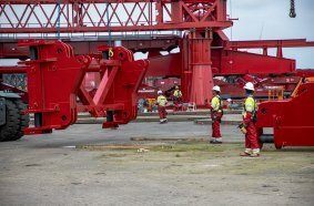 Mammoet begins assembly of world’s biggest land-based crane