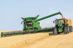 John Deere S780