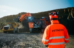 Hitachi EX2000-7