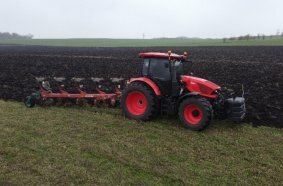 Farmer's Story: Series 6 in Action on the Farm