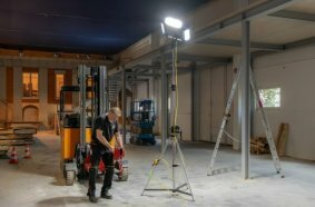 POWERCASE M: SONLUX expands its successful range of portable large-area luminaires