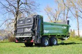 The New KDS 140 Tandem Chain Manure Spreader: Compact, Soil-Friendly, and Built for Performance