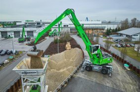 The new SENNEBOGEN 850 G Hybrid impresses in terms of energy efficiency and handling capacity.