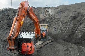 ALLU celebrates 40 years of innovation and returns to CONEXPO-CON/AGG with the original one-machine processing mindset