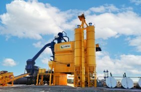 A Lintec CSM4000 Asphalt Mixing Plant at the jobsite in Kazakhstan