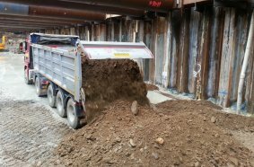 Fliegl Construction and Municipal Technology Asphalt Profi-Thermo ASS 372 push-off semi-trailer – large-scale deployment in the Netherlands