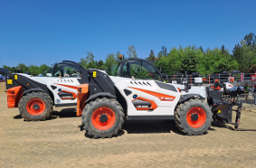 The Bobcat T36.120SL and T40.180SLP telehandlers showcased their lifting capacities and reach.