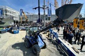 At bauma, the multi-function loaders from MultiOne attracted enormous interest.