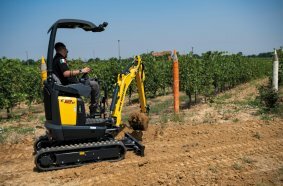 New Holland Construction E12D
