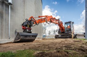 Hitachi ZX135US-7B