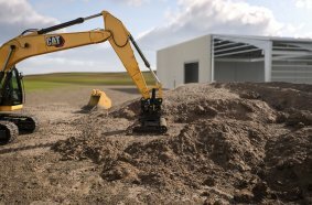 Cat® Grading Beams come in sizes from 1250-3000 mm (49-118 in) to cover a wide range of applications and jobs.