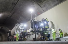 When paving with the Wirtgen slipform paver, it is essential to ensure a continuous supply of wet concrete during the paving process.
