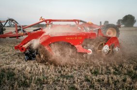 Väderstad unveils a new front tool that maximises the tillage intensity of Carrier XT and Carrier XL