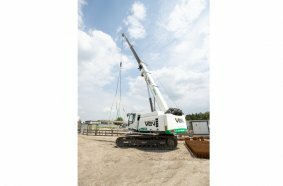 Just like the diesel-powered version, the SENNEBOGEN 653 Electro Battery has a maximum main boom length of 30.4 m and a lifting capacity of 50 tons.