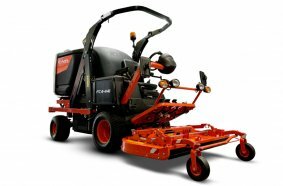 Kubota launches the new 44 hp FC4-441, expanding its range of central suction front mowers