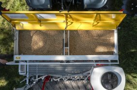 Higher capacity and easier filling thanks to wide hopper opening