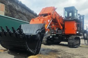 First electric Hitachi ultra-large excavator in south-east Europe modernises production and reduces emissions in Montenegro mine