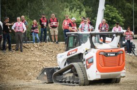 Bobcat T7X all electric loader