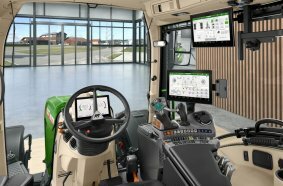 Compact tractor for professionals – the Fendt 500 Vario Gen4 series