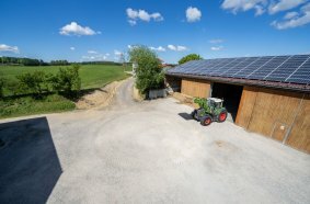 Compact tractor for professionals – the Fendt 500 Vario Gen4 series