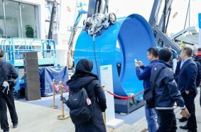 Ship rust removal robot