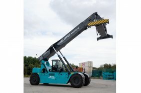 Konecranes electric reach stacker