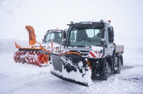 Mercedes-Benz Special Trucks developers help clear the Grossglockner High Alpine Road
