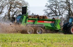 The new ISOBUS-TIM applications can be optionally selected for spreaders of the BERGMANN XPERT series