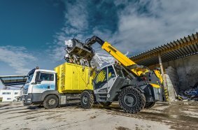 Versatile use: Liebherr T 60-9s telescopic handlers optimise work processes.
