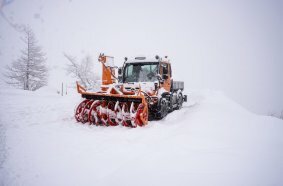 Mercedes-Benz Special Trucks developers help clear the Grossglockner High Alpine Road