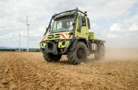 Unimog U 530 implement carrier with agricultural equipment (front and rear PTO, front and rear power lift, agricultural tires, headland management)
