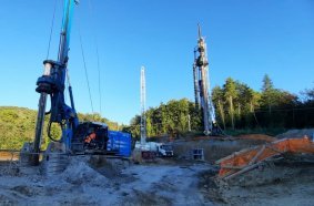 Widening works to the third lane of A1