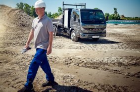 FUSO Next Generation eCanter with 3-Way-Tipper
