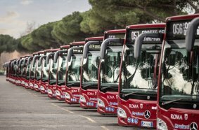 40 Citaro hybrid buses for bus company Autoservizi Troiani in Rome, Italy, Mercedes-Benz Citaro hybrid, 3-door, Exterior, red, OM 936 rated at 220 kW/299 hp, displacement 7.7 l, electric motor rated at 14 kW, 6 speed automatic transmission, length/width/height: 12135/2550/3120 mm, passenger capacity: max. 1/108.