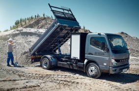 FUSO Next Generation eCanter with 3-Way-Tipper