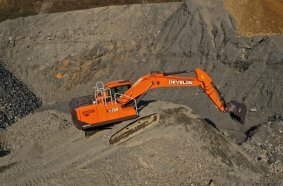 Develon DX260LC-9