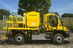 ZAGRO equips the Unimog for maneuvering/shunting tasks and track maintenance
